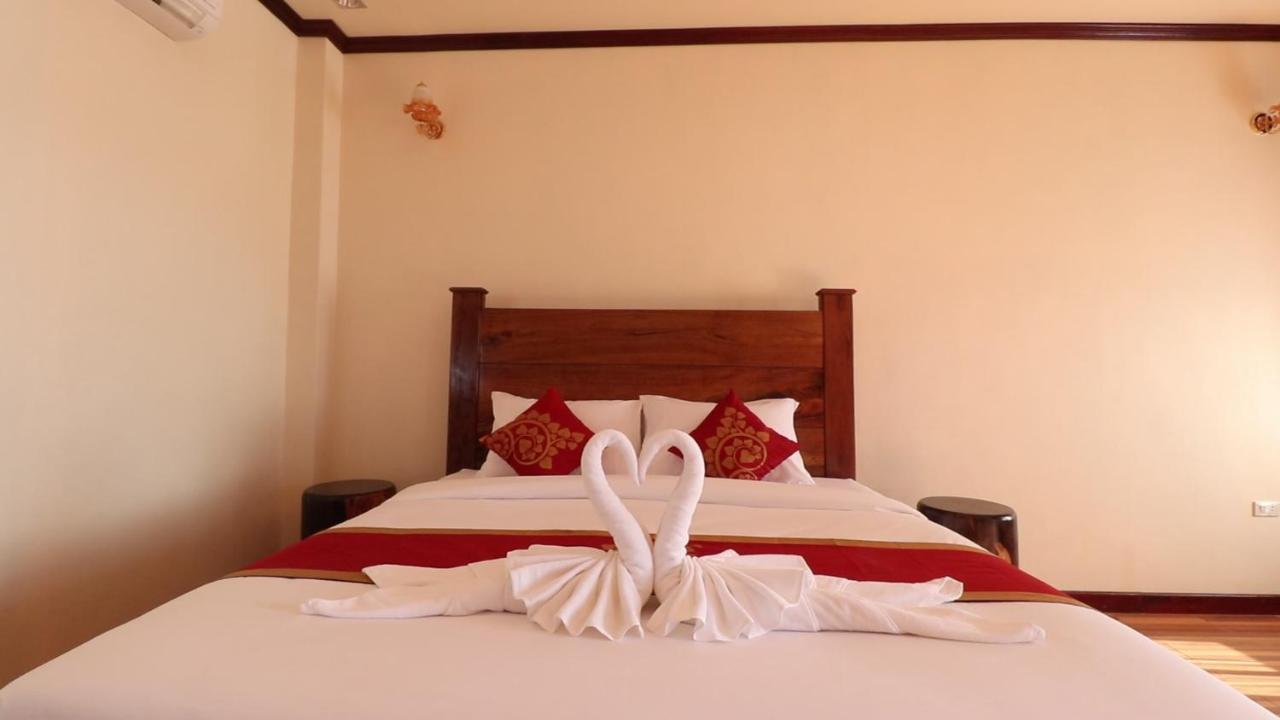 Golden Hotel Dondet Muang Khong Exterior photo
